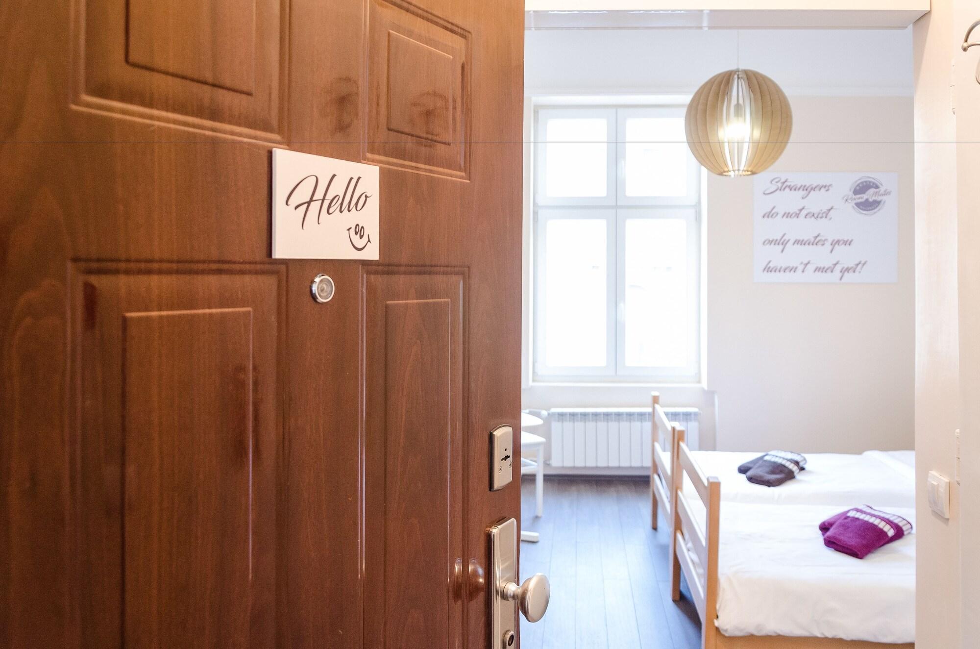 Roommates Hostel เบลเกรด ภายนอก รูปภาพ