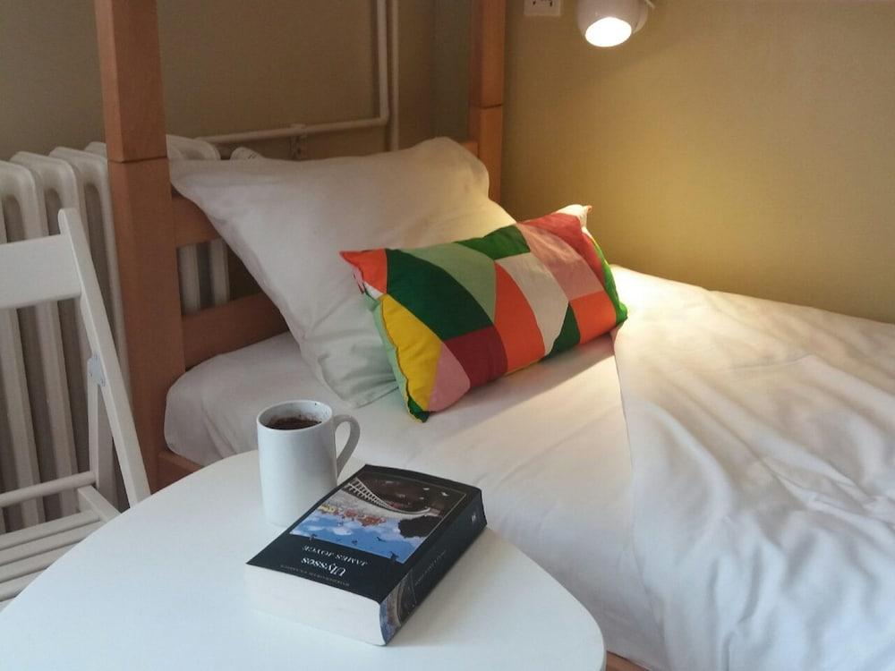 Roommates Hostel เบลเกรด ภายนอก รูปภาพ