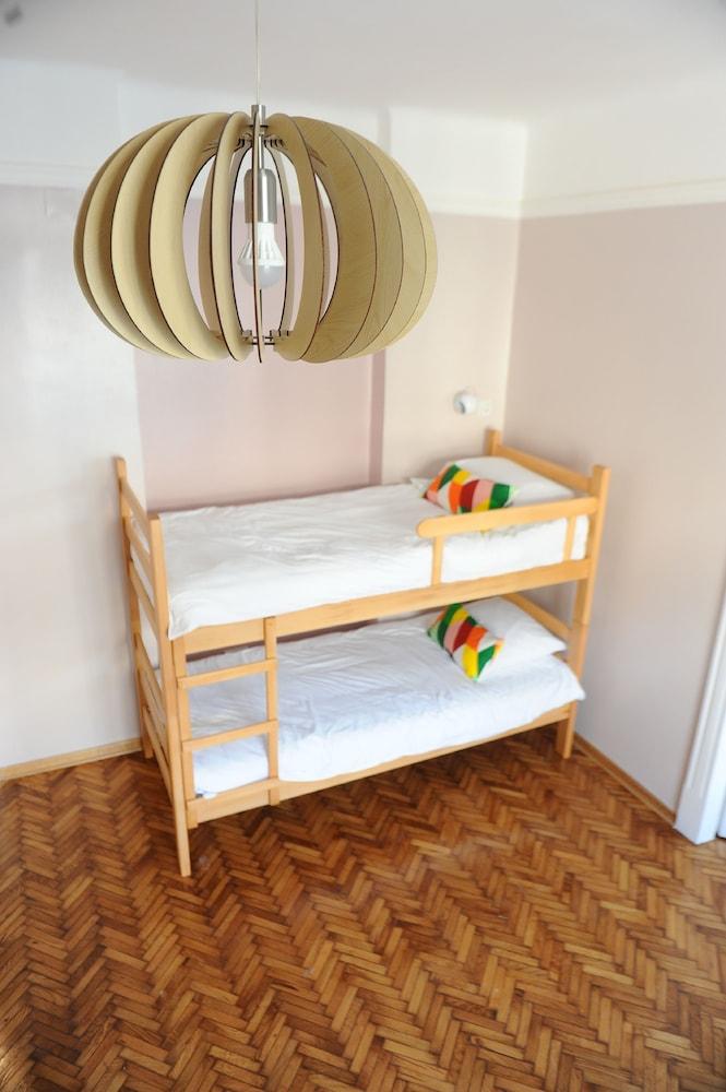 Roommates Hostel เบลเกรด ภายนอก รูปภาพ