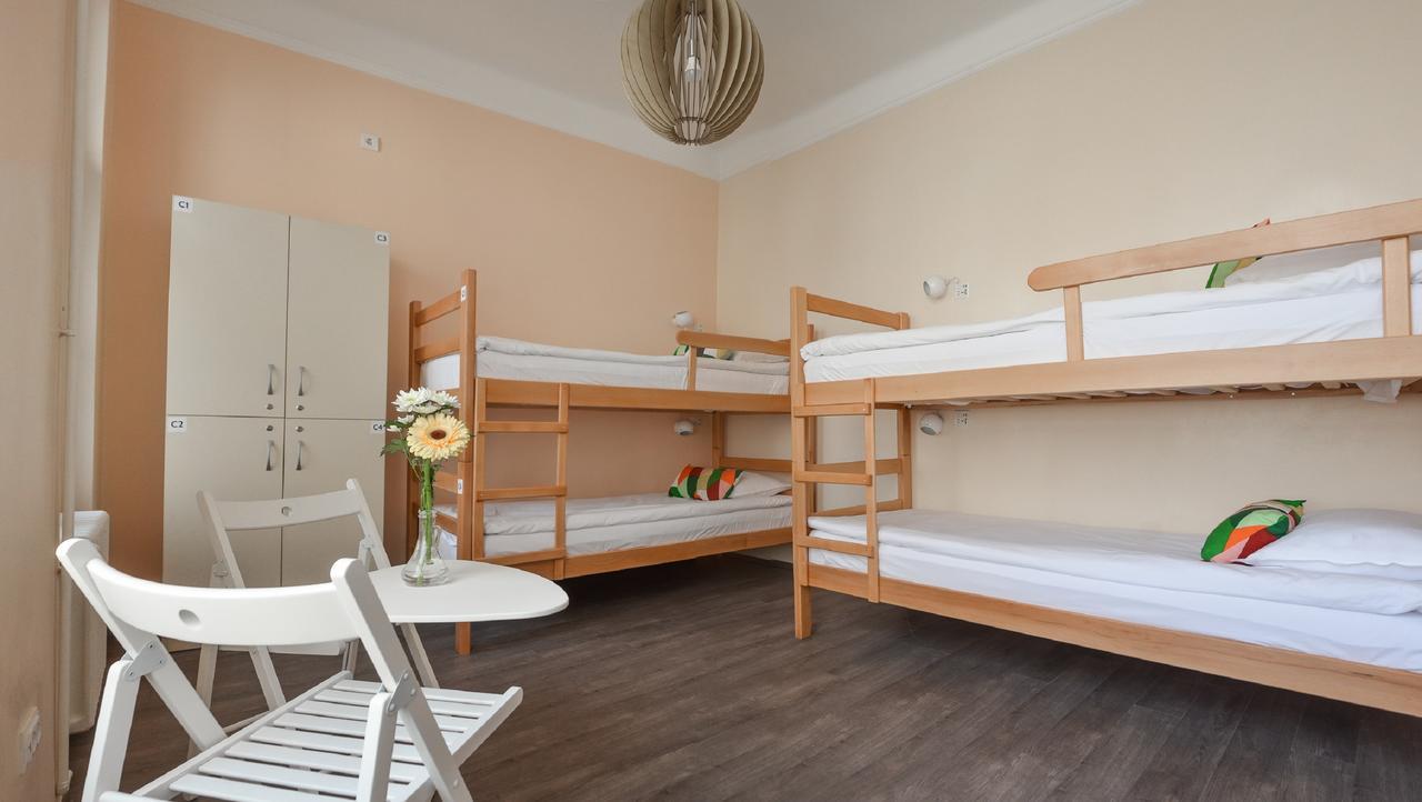 Roommates Hostel เบลเกรด ภายนอก รูปภาพ