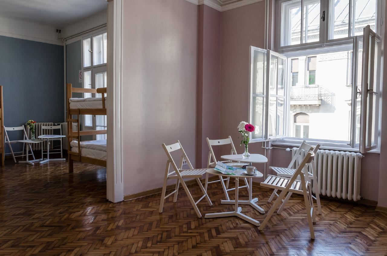 Roommates Hostel เบลเกรด ภายนอก รูปภาพ