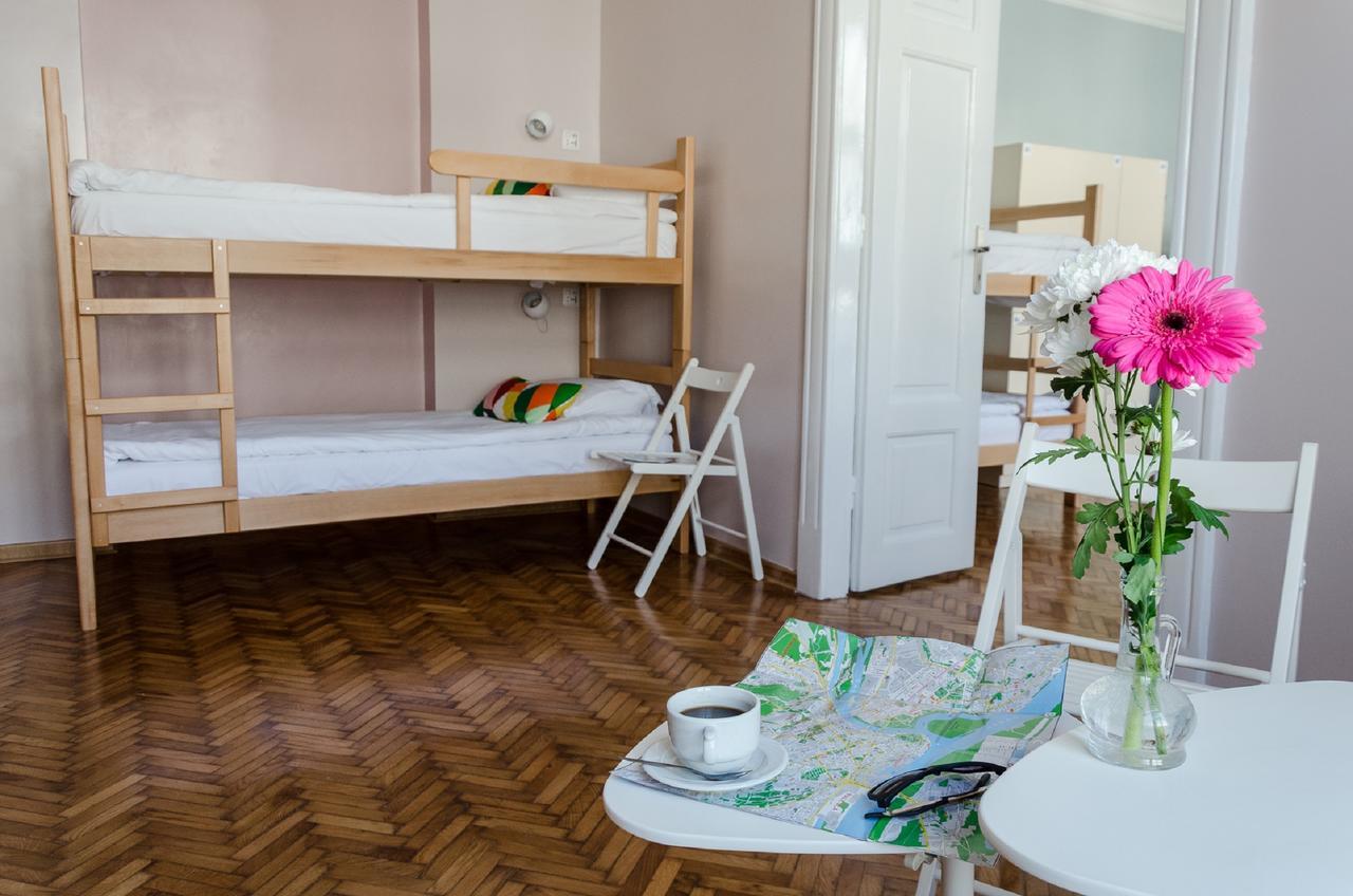 Roommates Hostel เบลเกรด ภายนอก รูปภาพ