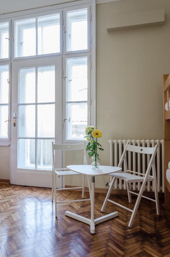 Roommates Hostel เบลเกรด ภายนอก รูปภาพ