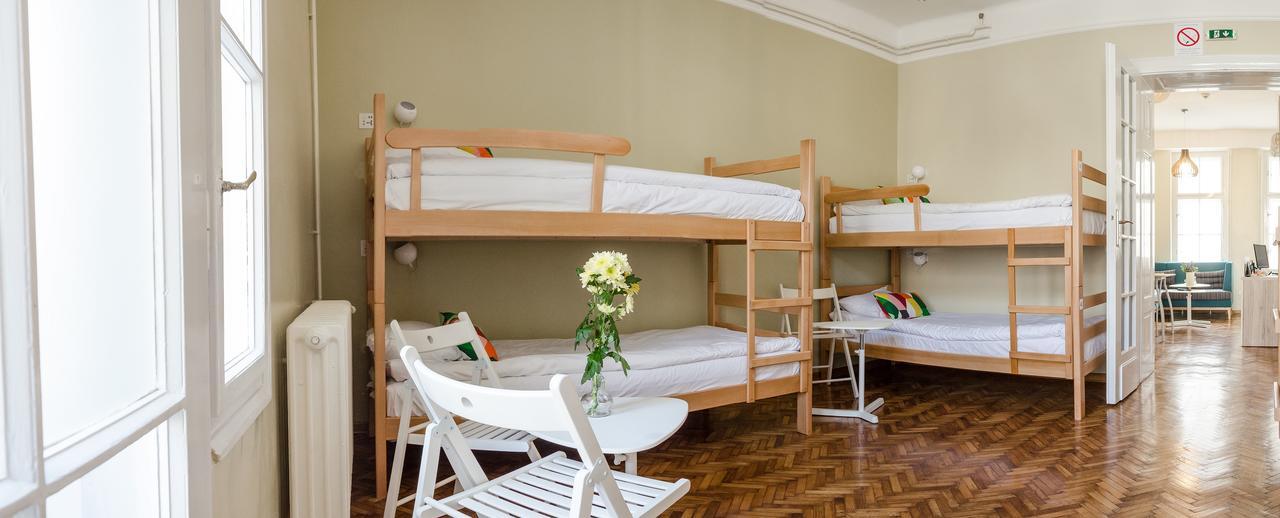 Roommates Hostel เบลเกรด ภายนอก รูปภาพ